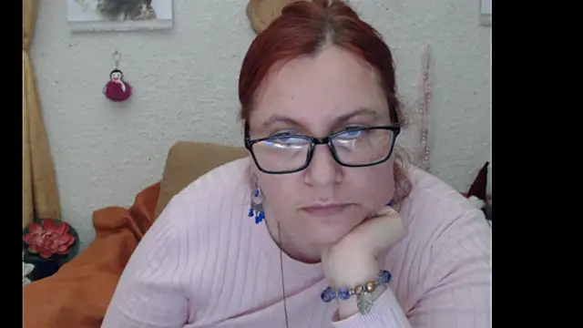 Snapshot of PlayfullMature chatting on October 21, 2025, 11:27 pm PlayfullMature online show from October 21, 2025, 11:27 pm