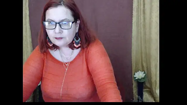 Snapshot of PlayfullMature chatting on March 4, 2026, 5:30 pm PlayfullMature online show from March 4, 2026, 5:30 pm