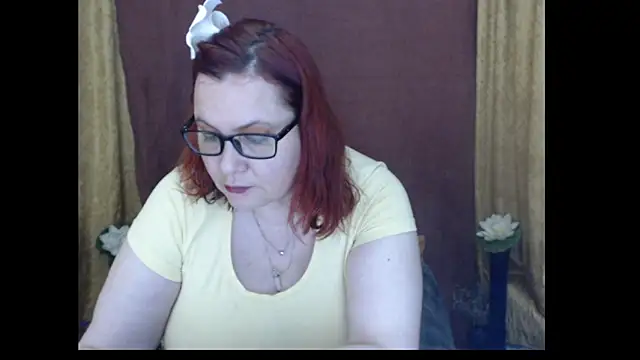 Snapshot of PlayfullMature chatting on March 6, 2026, 8:49 pm PlayfullMature online show from March 6, 2026, 8:49 pm