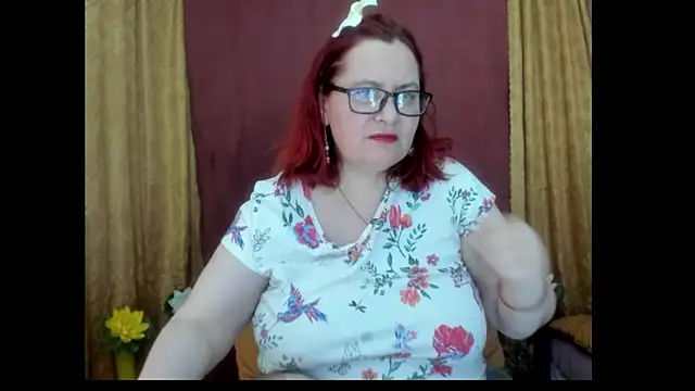 Snapshot of PlayfullMature chatting on March 17, 2026, 4:43 pm PlayfullMature online show from March 17, 2026, 4:43 pm