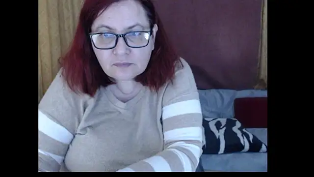Snapshot of PlayfullMature chatting on March 31, 2026, 3:34 pm PlayfullMature online show from March 31, 2026, 3:34 pm