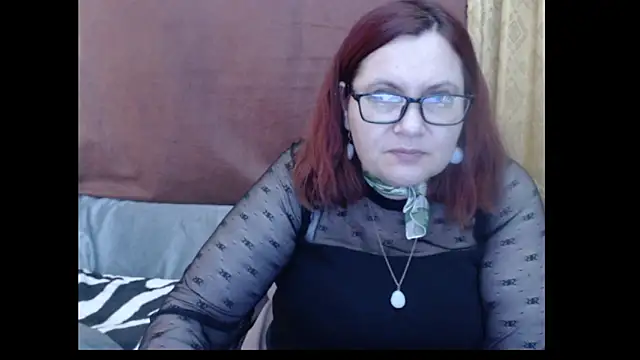 Snapshot of PlayfullMature chatting on April 6, 2026, 1:34 pm PlayfullMature online show from April 6, 2026, 1:34 pm