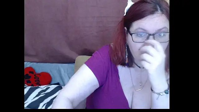 Snapshot of PlayfullMature chatting on April 13, 2026, 10:04 pm PlayfullMature online show from April 13, 2026, 10:04 pm