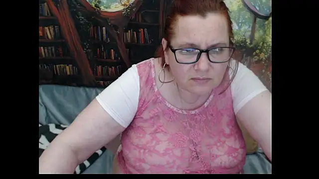 Snapshot of PlayfullMature chatting on May 29, 2026, 12:19 am PlayfullMature online show from May 29, 2026, 12:19 am