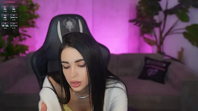 Tina Breeze online show from March 23, 2026, 8:18 am