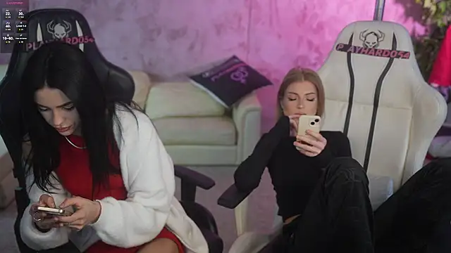 Tina Breeze online show from April 23, 2026, 8:24 am