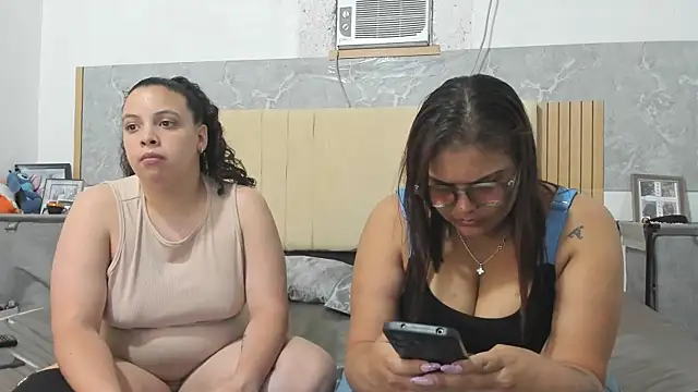 Snapshot of Danielaandximena chatting on June 17, 2026, 2:47 am Danielaandximena online show from June 17, 2026, 2:47 am