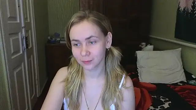 Riley Roo online show from December 14, 2024, 9:56 pm