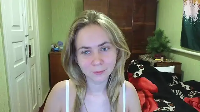 Riley Roo online show from December 15, 2024, 5:42 pm