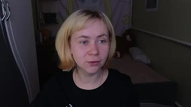 Riley Roo online show from April 3, 2026, 8:45 am