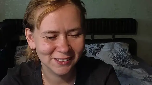 Riley Roo online show from July 16, 2026, 6:41 am