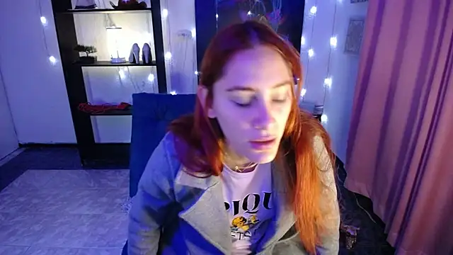 IsaBaileys  online show from January 21, 2025, 2:37 pm