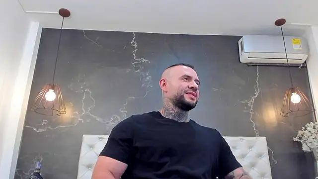 BruceDallas online show from December 8, 2024, 6:11 am