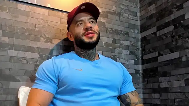 Snapshot of BruceDallas chatting on January 7, 2026, 1:52 am BruceDallas online show from January 7, 2026, 1:52 am