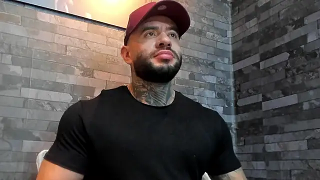 Snapshot of BruceDallas chatting on January 8, 2026, 3:53 am BruceDallas online show from January 8, 2026, 3:53 am