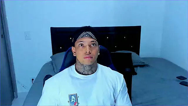 Snapshot of Stiven_collins chatting on January 25, 2025, 5:51 am Stiven collins online show from January 25, 2025, 5:51 am