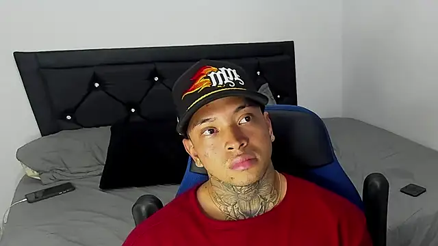 Snapshot of Stiven_collins chatting on January 28, 2025, 1:08 am Stiven collins online show from January 28, 2025, 1:08 am