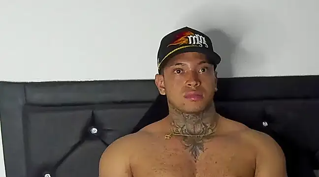 Snapshot of Stiven_collins chatting on January 28, 2025, 7:32 am Stiven collins online show from January 28, 2025, 7:32 am