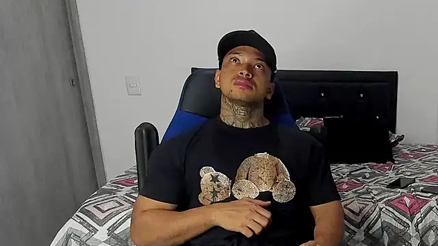 Snapshot of Stiven_collins chatting on February 1, 2025, 7:47 am Stiven collins online show from February 1, 2025, 7:47 am