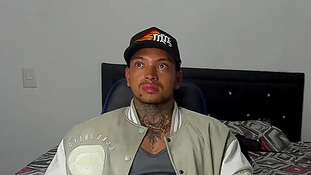 Snapshot of Stiven_collins chatting on February 8, 2025, 8:31 am Stiven collins online show from February 8, 2025, 8:31 am