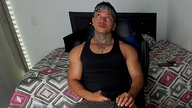 Snapshot of Stiven_collins chatting on February 12, 2025, 10:03 am Stiven collins online show from February 12, 2025, 10:03 am