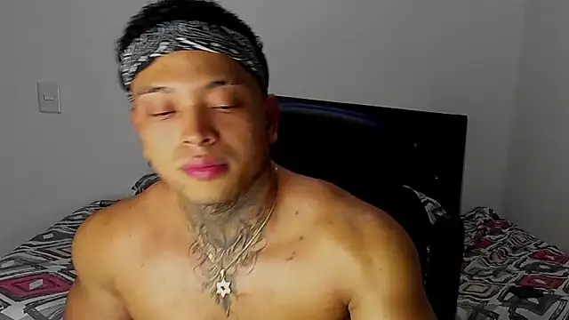 Snapshot of Stiven_collins chatting on February 13, 2025, 5:26 am Stiven collins online show from February 13, 2025, 5:26 am