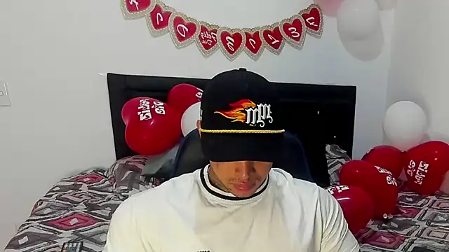 Snapshot of Stiven_collins chatting on February 16, 2025, 5:48 am Stiven collins online show from February 16, 2025, 5:48 am