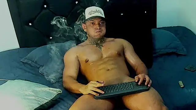 Snapshot of Stiven_collins chatting on February 22, 2025, 6:39 am Stiven collins online show from February 22, 2025, 6:39 am