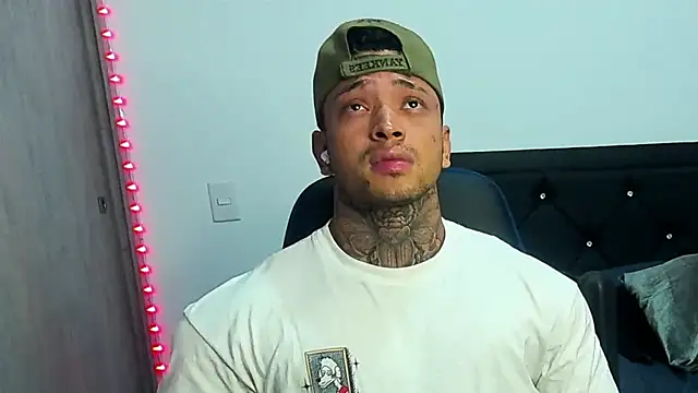 Snapshot of Stiven_collins chatting on February 26, 2025, 6:15 am Stiven collins online show from February 26, 2025, 6:15 am