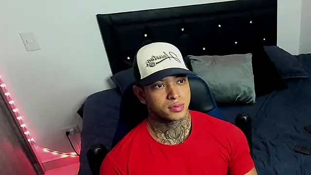 Snapshot of Stiven_collins chatting on March 1, 2025, 5:52 am Stiven collins online show from March 1, 2025, 5:52 am