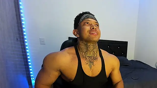 Snapshot of Stiven_collins chatting on March 6, 2025, 2:51 am Stiven collins online show from March 6, 2025, 2:51 am