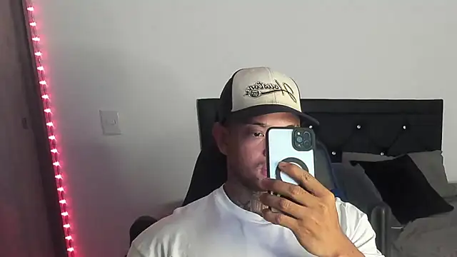 Snapshot of Stiven_collins chatting on March 9, 2025, 5:55 am Stiven collins online show from March 9, 2025, 5:55 am