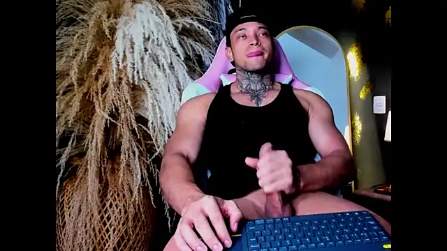 Snapshot of Stiven_collins chatting on September 21, 2025, 9:33 am Stiven collins online show from September 21, 2025, 9:33 am