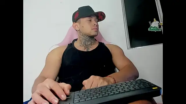 Snapshot of Stiven_collins chatting on October 9, 2025, 9:51 am Stiven collins online show from October 9, 2025, 9:51 am