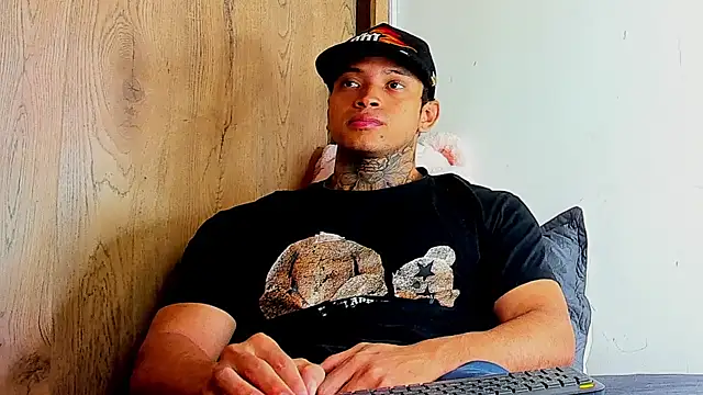 Snapshot of Stiven_collins chatting on November 14, 2025, 5:55 pm Stiven collins online show from November 14, 2025, 5:55 pm