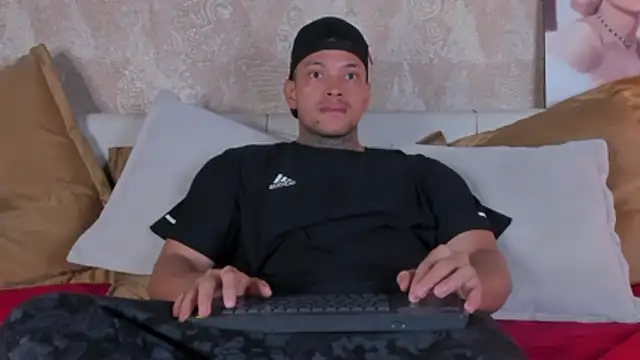 Stiven collins online show from February 15, 2026, 2:36 pm