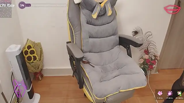  Mizuki  online show from March 22, 2025, 2:36 pm