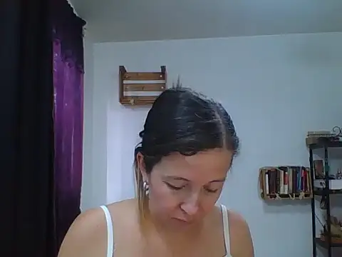 charlott ponce online show from November 28, 2025, 6:54 pm