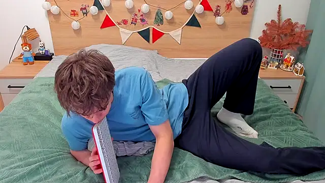 Fandi 777 online show from December 15, 2025, 3:38 pm