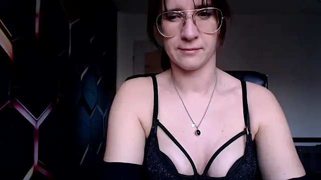 KayaRose online show from March 5, 2025, 4:13 pm