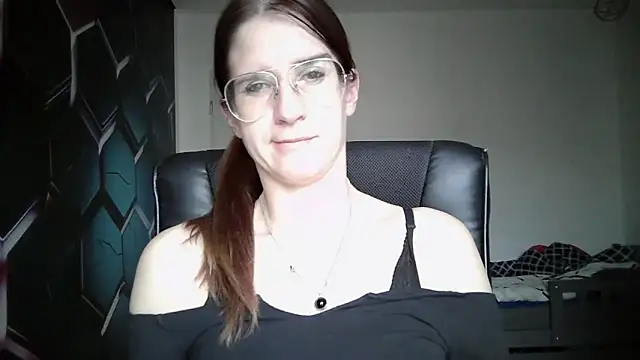 KayaRose online show from October 3, 2025, 3:09 pm