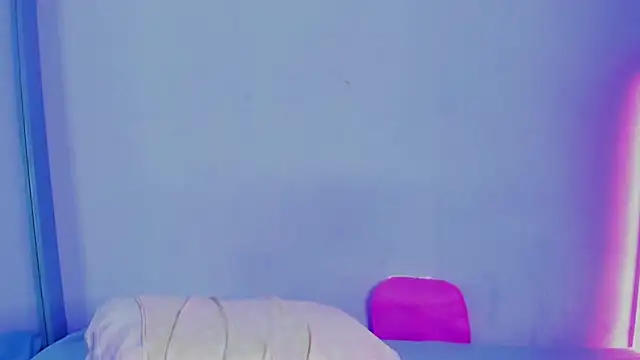 Snapshot of Mikasa_Horny chatting on January 19, 2025, 6:21 pm Mikasa Horny online show from January 19, 2025, 6:21 pm