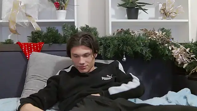 CalvinCay online show from December 30, 2024, 11:17 pm