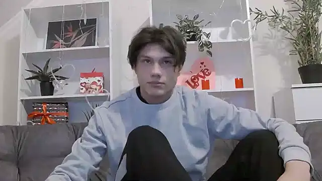 CalvinCay online show from February 5, 2025, 1:37 am