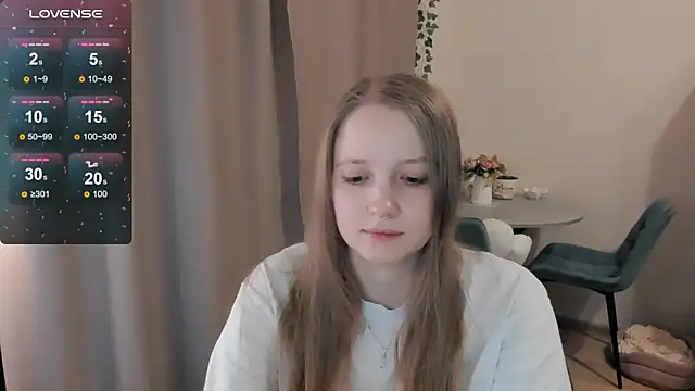 Snapshot of Alyaley chatting on June 3, 2026, 6:46 pm Alyaley online show from June 3, 2026, 6:46 pm
