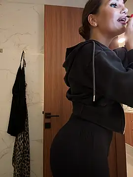 Syka0001 online show from January 31, 2025, 2:28 pm