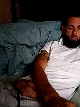 Snapshot of momentum2023 chatting on September 21, 2025, 11:23 am momentum2023 online show from September 21, 2025, 11:23 am