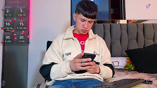 Mr daren  online show from September 15, 2025, 6:52 pm