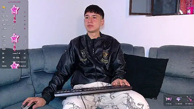 Mr daren  online show from November 17, 2025, 7:08 pm