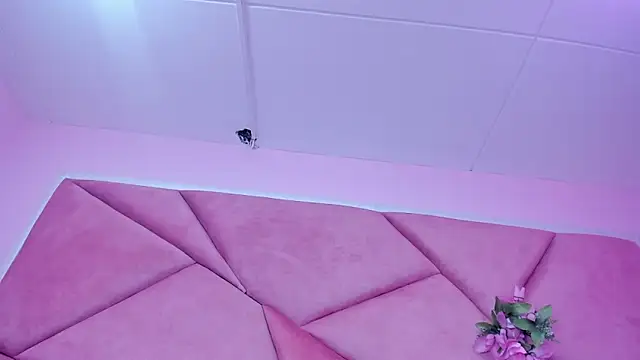 LilithCooperr  online show from December 13, 2024, 12:53 am